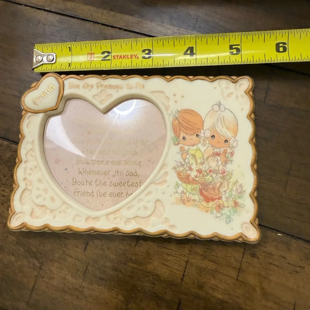 VTG Precious Moments Friend - Cream and Gold